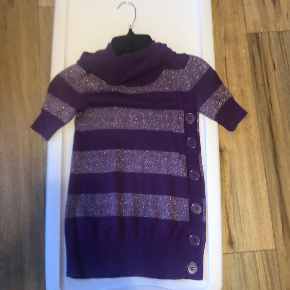 Sweater - Picture 1 of 2